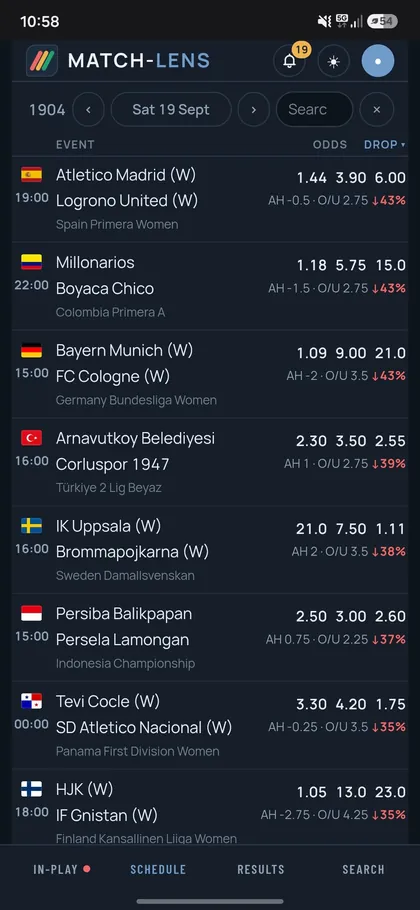 Il calendario di Match-Lens su un telefono: le partite del sabato per orario d'inizio, ognuna con il suo campionato e la sua bandiera, le tre quote, le linee di handicap e gol, e la giornata ordinata per i maggiori cali di quota.